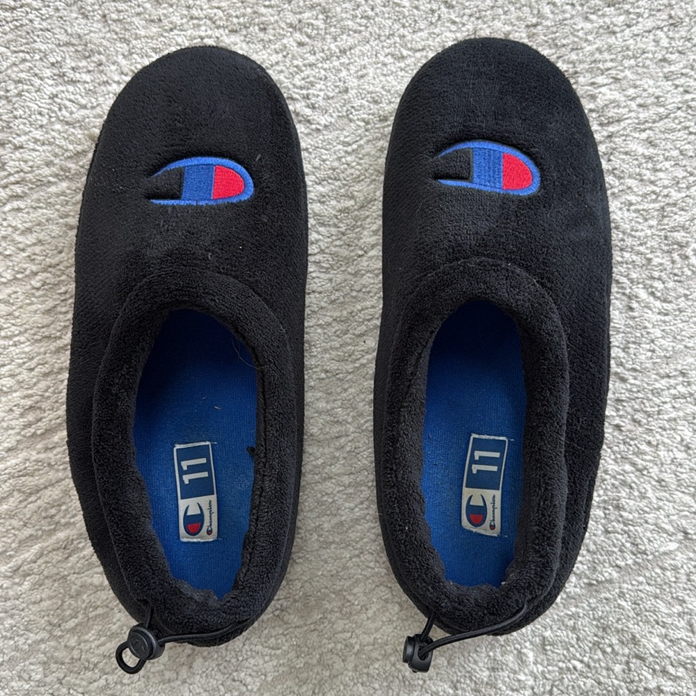 Gently Worn Champion University Men's Embroidered Black Soft Fleece Slippers-11 - Picture 2 of 8